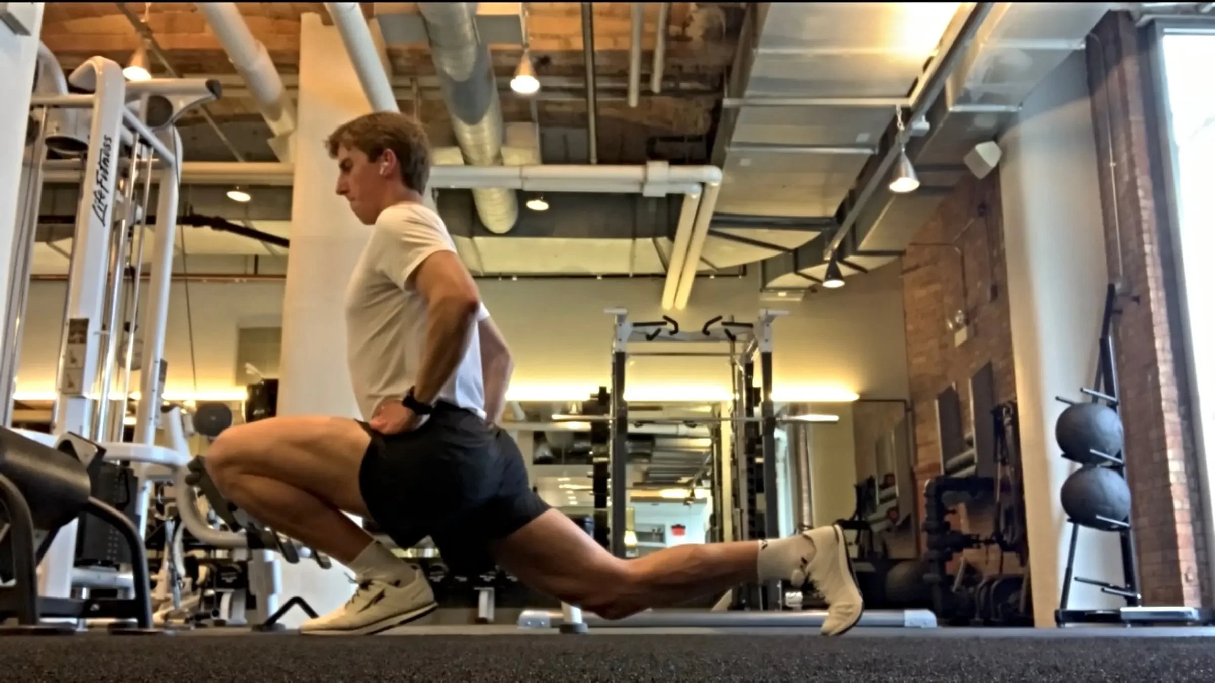Did This Fitness Influencer Find the Cure for Bad Knees?
