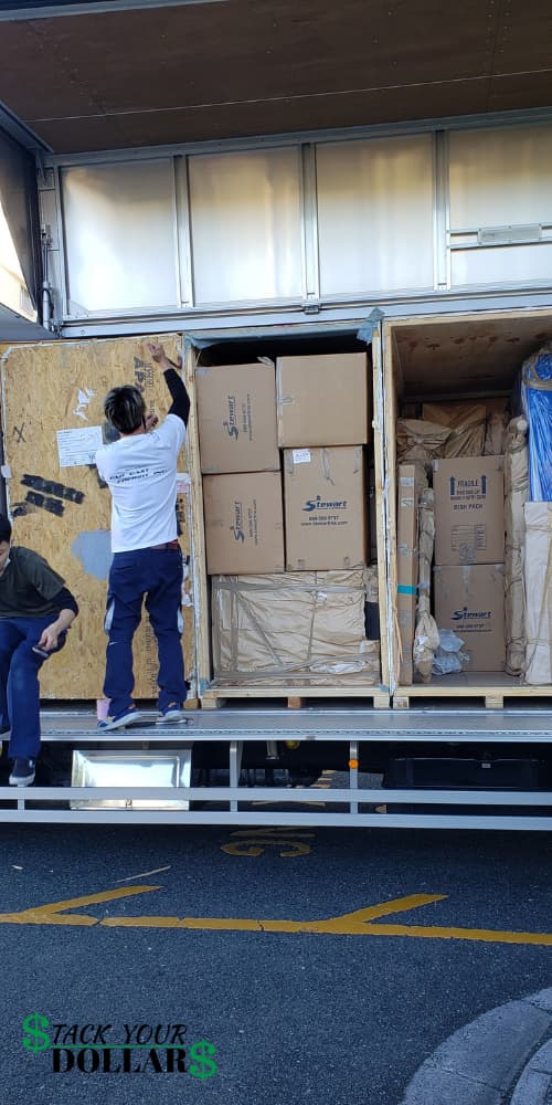 Delivery of express shipment (UB)