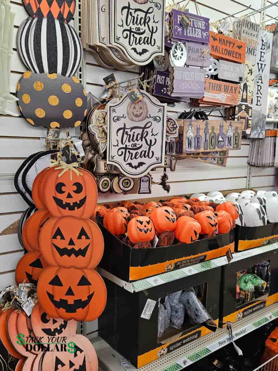 Halloween hanging decorations